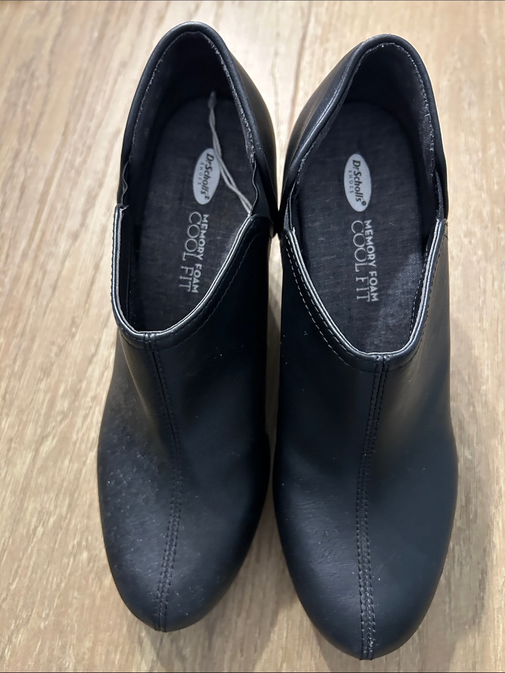 Dr. Scholl’s Harlow wedge bootie, size 9